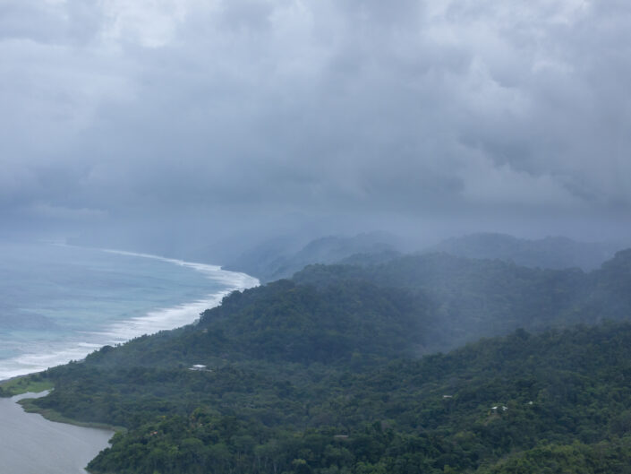 vue aérienne d'une forêt au Costa Rica
